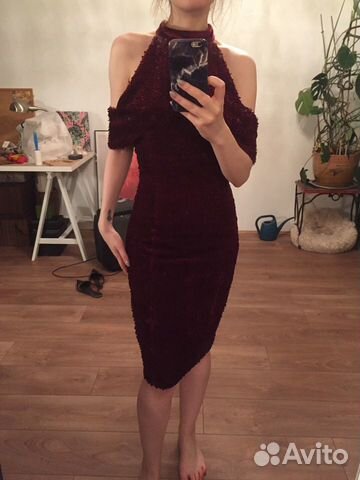 Платье бархатное с пайетками Платье бархатное с пайетками