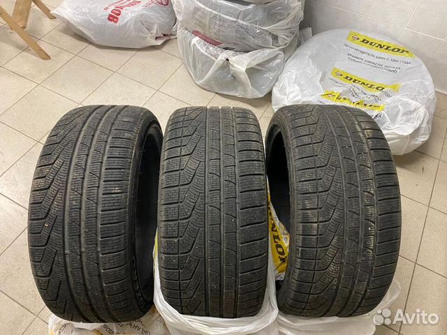 Pirelli Sottozero Series II 275/35 R20 Pirelli Sottozero Series II 275/35 R20