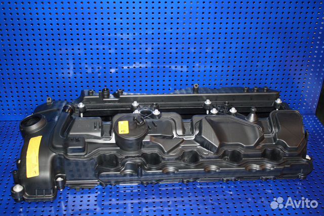 Клапанная крышка BMW 11127570292 Клапанная крышка BMW 11127570292