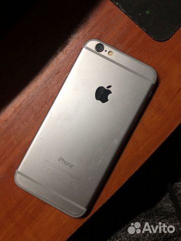 Телефон iPhone 6