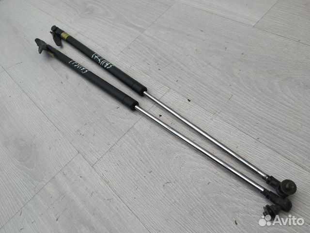 Амортизатор капота 57251XA000 Subaru Tribeca B9