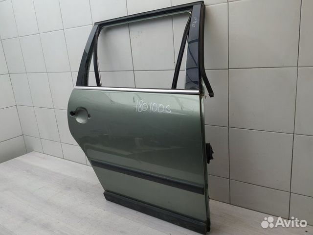 Дверь задняя правая 3B9833052AC VW Passat (B5) 200 Дверь задняя правая 3B9833052AC VW Passat (B5) 200