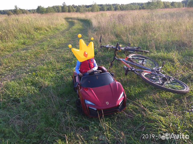 Электромобиль с пультом управления Электромобиль с пультом управления