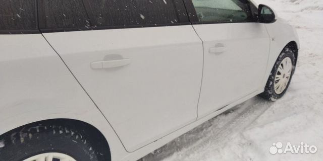Комплект правых дверей Chevrolet Cruze 1.8л Комплект правых дверей Chevrolet Cruze 1.8л