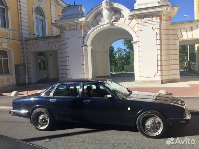 Меняю на легковой автомобиль. Ягуар XJ 1993. Ягуар машина авито. Авито Петергоф.