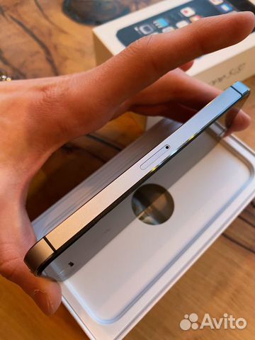 Телефон iPhone Телефон iPhone