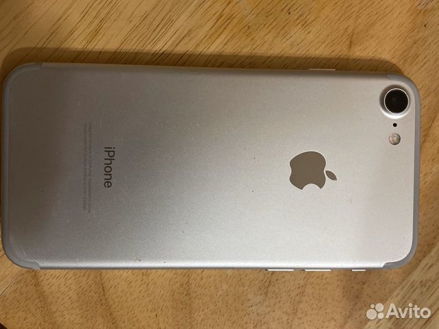 Телефон iPhone 7 Телефон iPhone 7