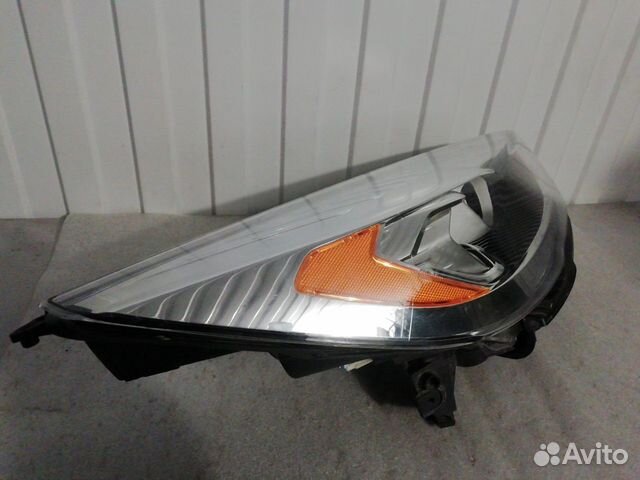 Фара галоген с дхо передняя правая Ford Kuga 2