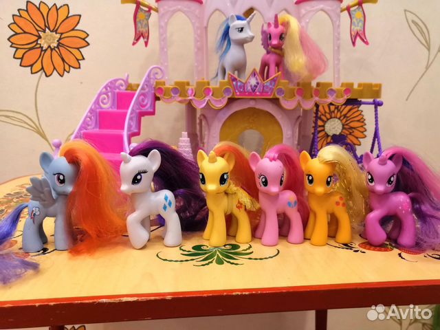 My Little Pony замок и лошадки