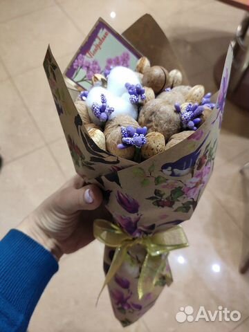 Букет из орехов и сухофруктов Букет из орехов и сухофруктов