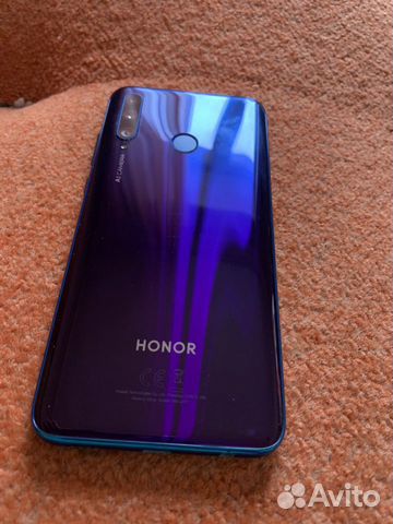 Телефон Honor 10i