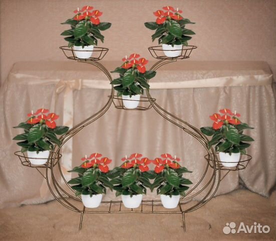 Подставка под цветы кованая