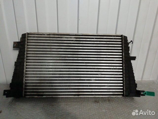 Радиатор интеркулера передний Opel Zafira B A05