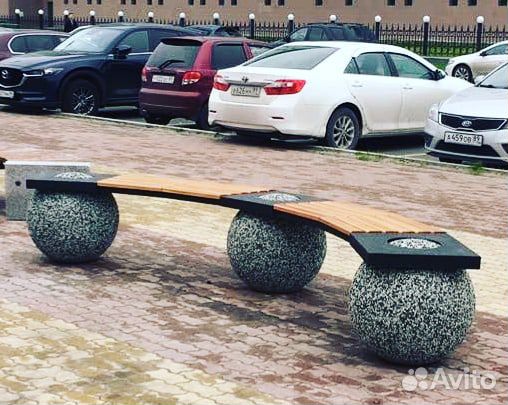 Скамья из древесины (лиственница) и металла