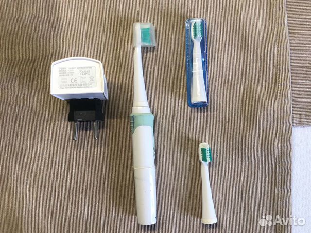 Зубная щетка ультразвуковая Зубная щетка ультразвуковая