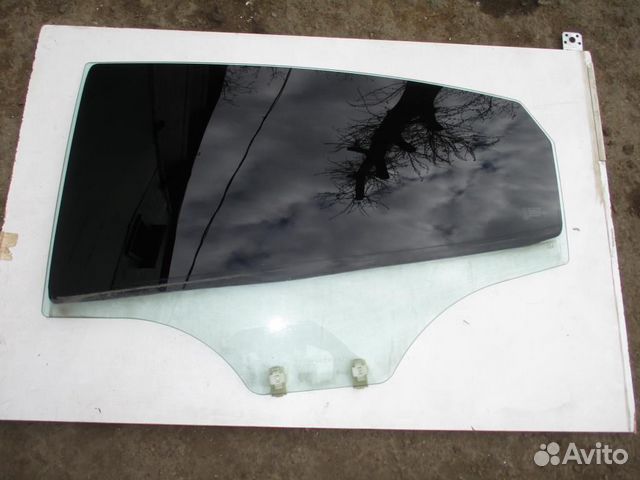 Стекло двери задней левой для Kia RIO UB 2011-20