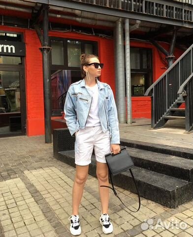 Шорты-бермуды из хлопка размер S-42 Шорты-бермуды из хлопка размер S-42