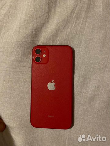 Телефон iPhone 11