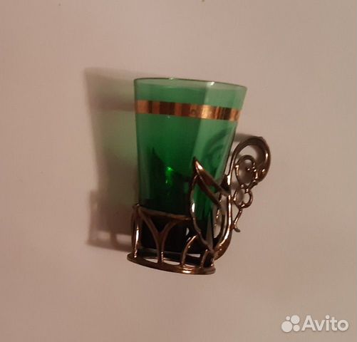 Цветные рюмки в подстаканниках (СССР) Цветные рюмки в подстаканниках (СССР)
