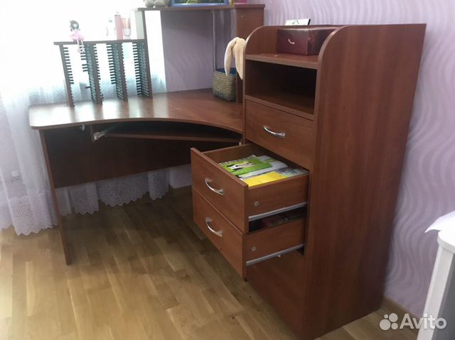 Стол письменный