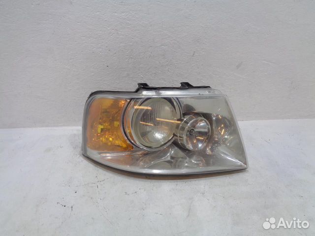 Фара правая Ford Expedition 1997-2002 Фара правая Ford Expedition 1997-2002