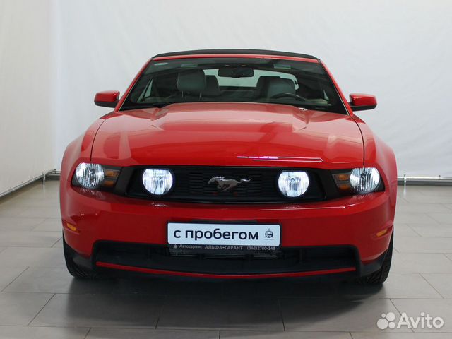 Ford Mustang 2010 красный