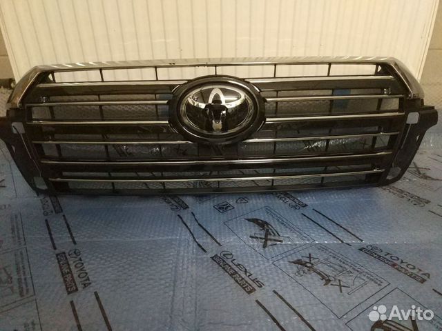 Решётка радиатора Toyota LC200 2015-2020 Executive Решётка радиатора Toyota LC200 2015-2020 Executive