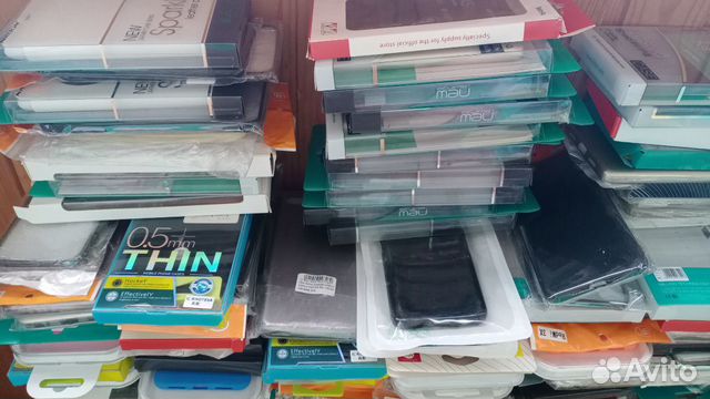 Продам коробку чехлов