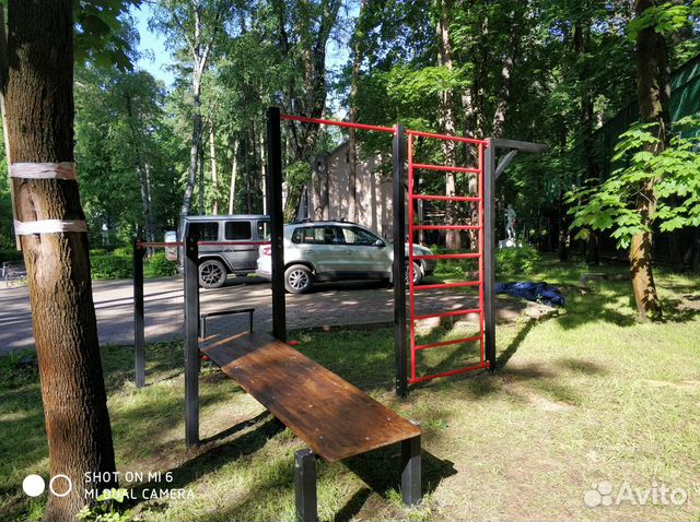 Уличный спортивный комплекс