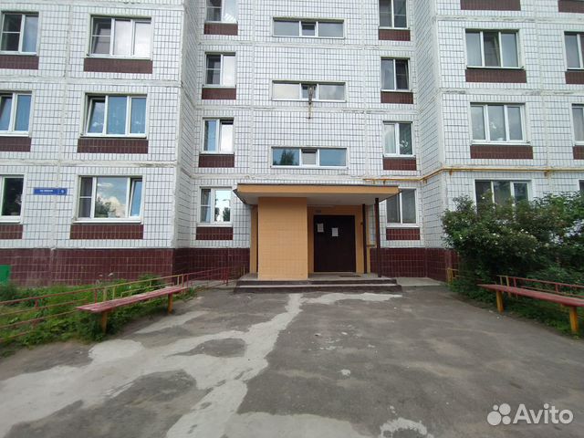 2-к квартира, 49 м², 3/10 эт.