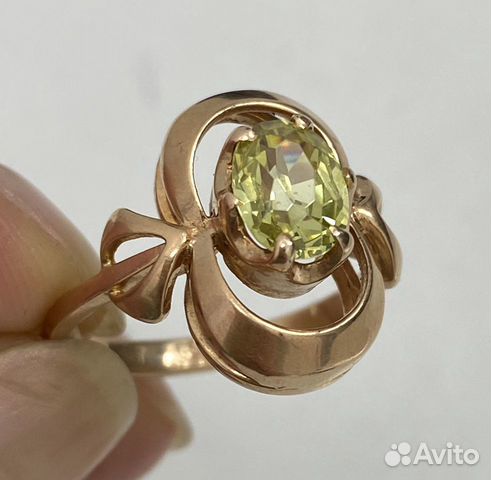 Золотое советское кольцо 583 с корундом р 17,25