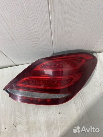 Mercedes w205 фонарь правый дефект Mercedes w205 фонарь правый дефект