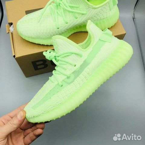 Adidas Yeezy Boost 350 зелёные с зеленой полоской Adidas Yeezy Boost 350 зелёные с зеленой полоской