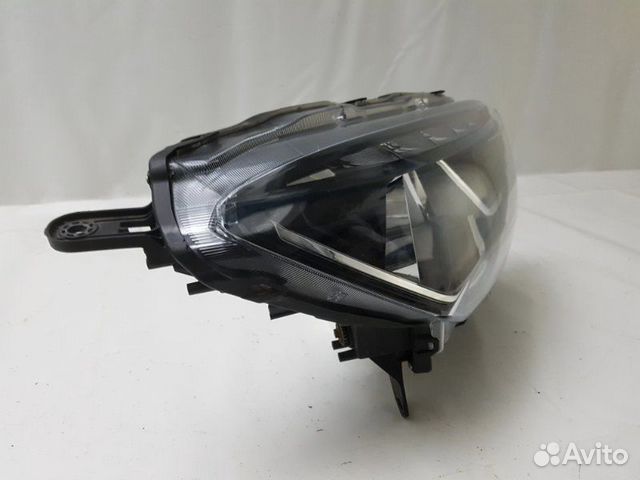 Фара правая LADA X-Ray 1