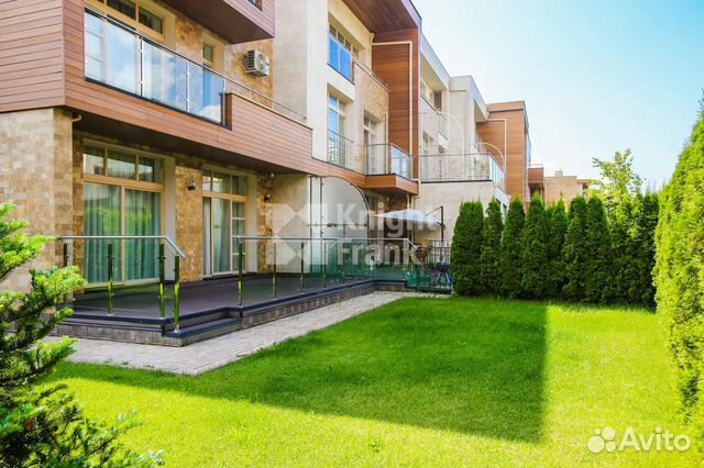 Таунхаус 360 м² на участке 5 сот.