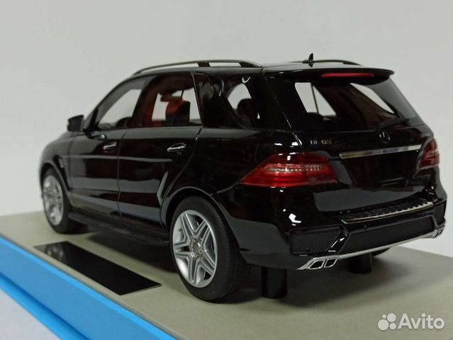 Mercedes ML63 AMG Black W166 1:18 Limited