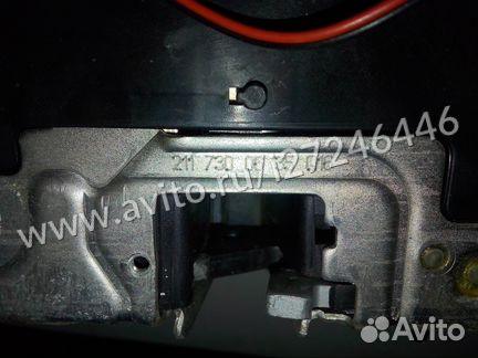 Замок двери Мерседес A 2117300635