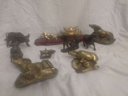 Быки из бронзы