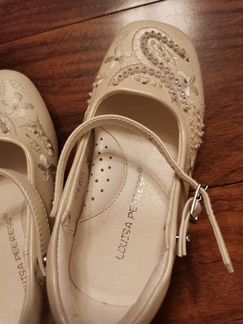 Туфли праздничные Louisa Peeress 24