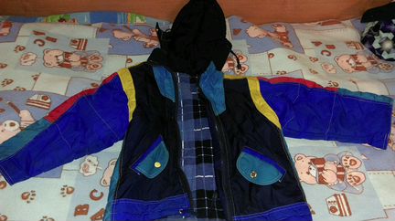 Осенний комплект(куртка и штаны) р.110(5 лет)