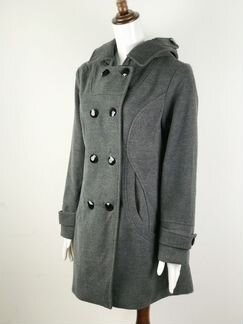 Шерстяное пальто с капюшоном