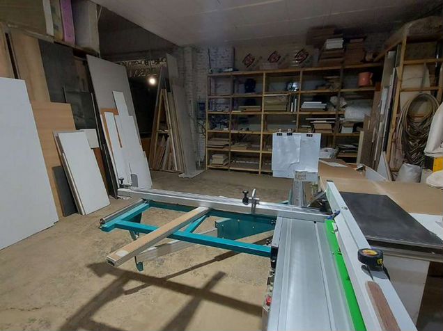 распил лдсп в липецке. мебельщик распил лдсп. акселерат 3 станок. акселерат 3 станок для резки камня. распил лдсп.