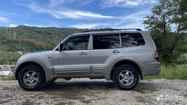 Mitsubishi Pajero 3.2 AT, 2000, 356 000 км