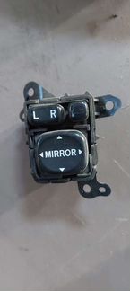 Блок управления зеркалами на Toyota Mark X