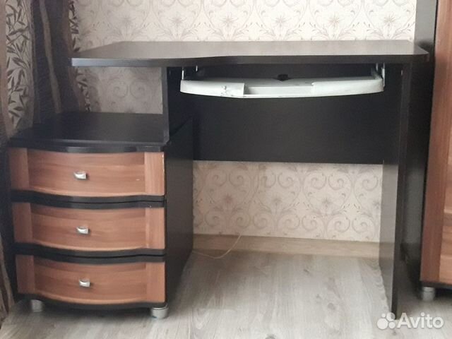 Стол в хорошем состоянии