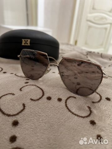 Солнцезащитные очки escada