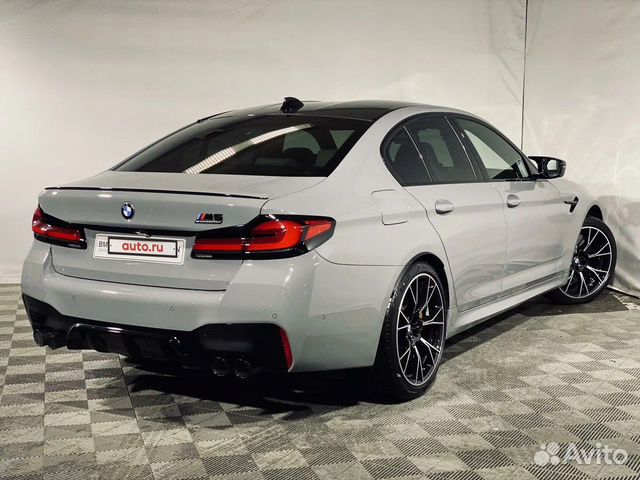 BMW m5 f90 Competition Grey