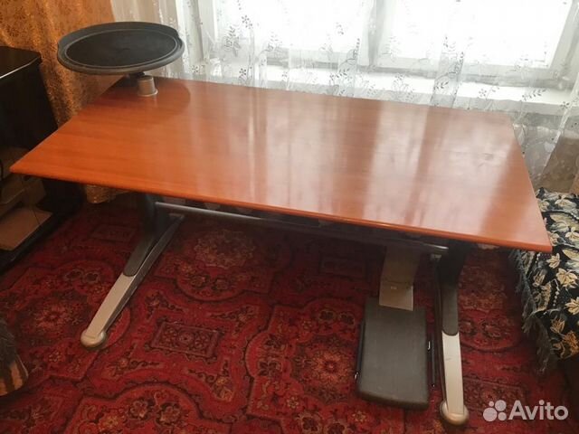 Компьютерный стол