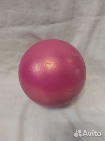 Предметы для художественной гимнастики, мячи,обруч