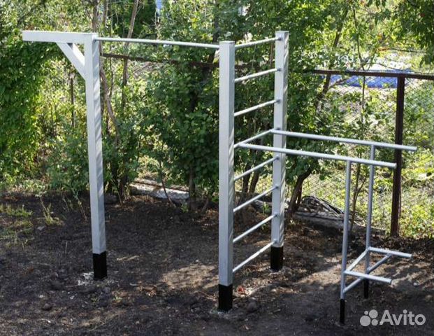 Уличный спортивный комплекс